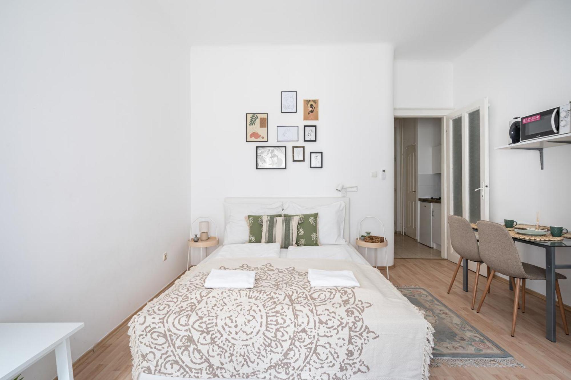 Gleaming Wise Studio Apartment Budapest Bagian luar foto